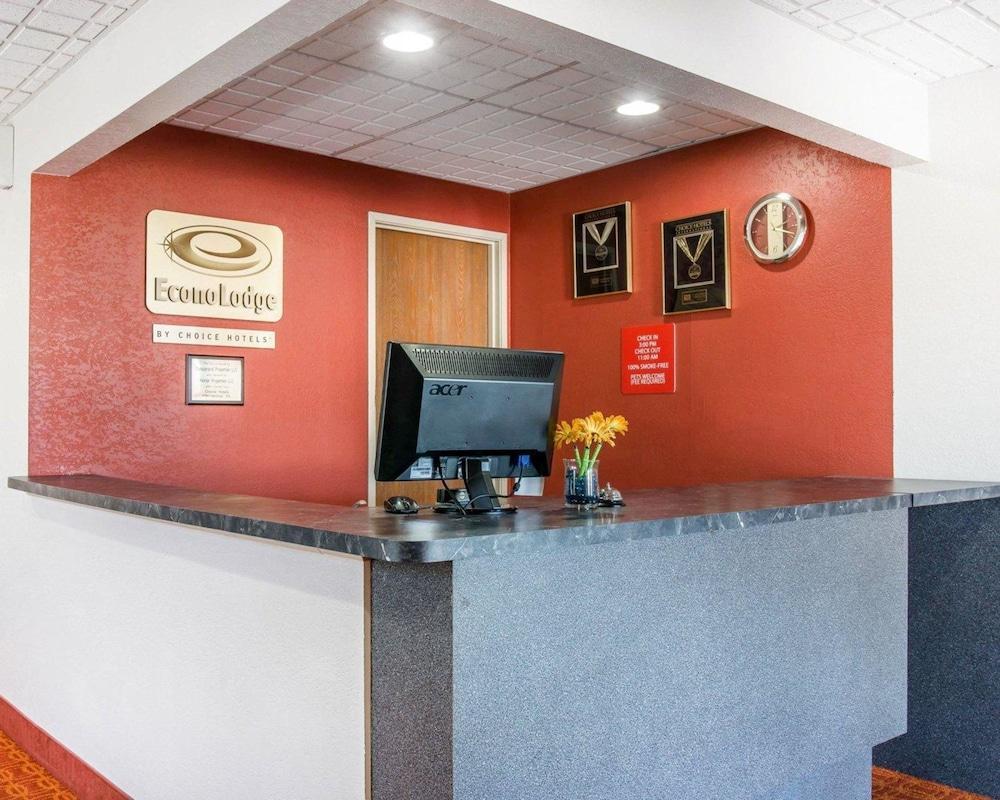 Econo Lodge Cadillac By Choice Dış mekan fotoğraf