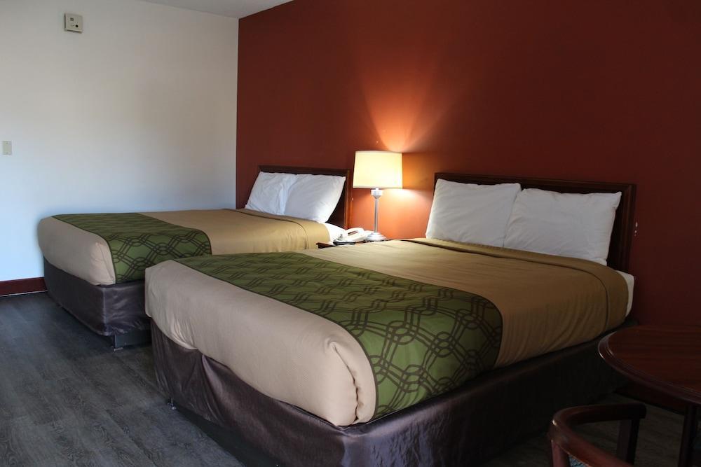 Econo Lodge Cadillac By Choice Dış mekan fotoğraf
