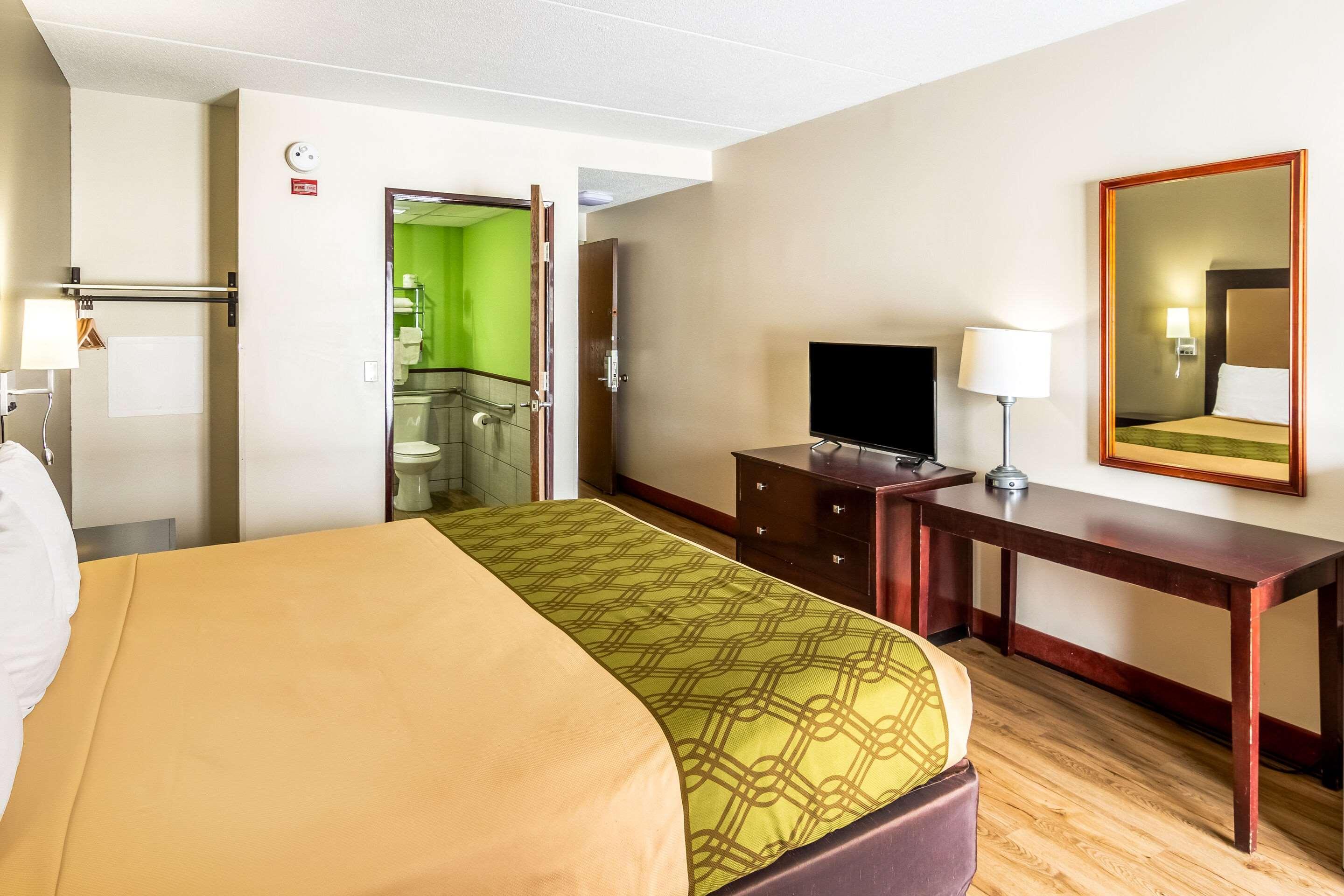 Econo Lodge Cadillac By Choice Dış mekan fotoğraf