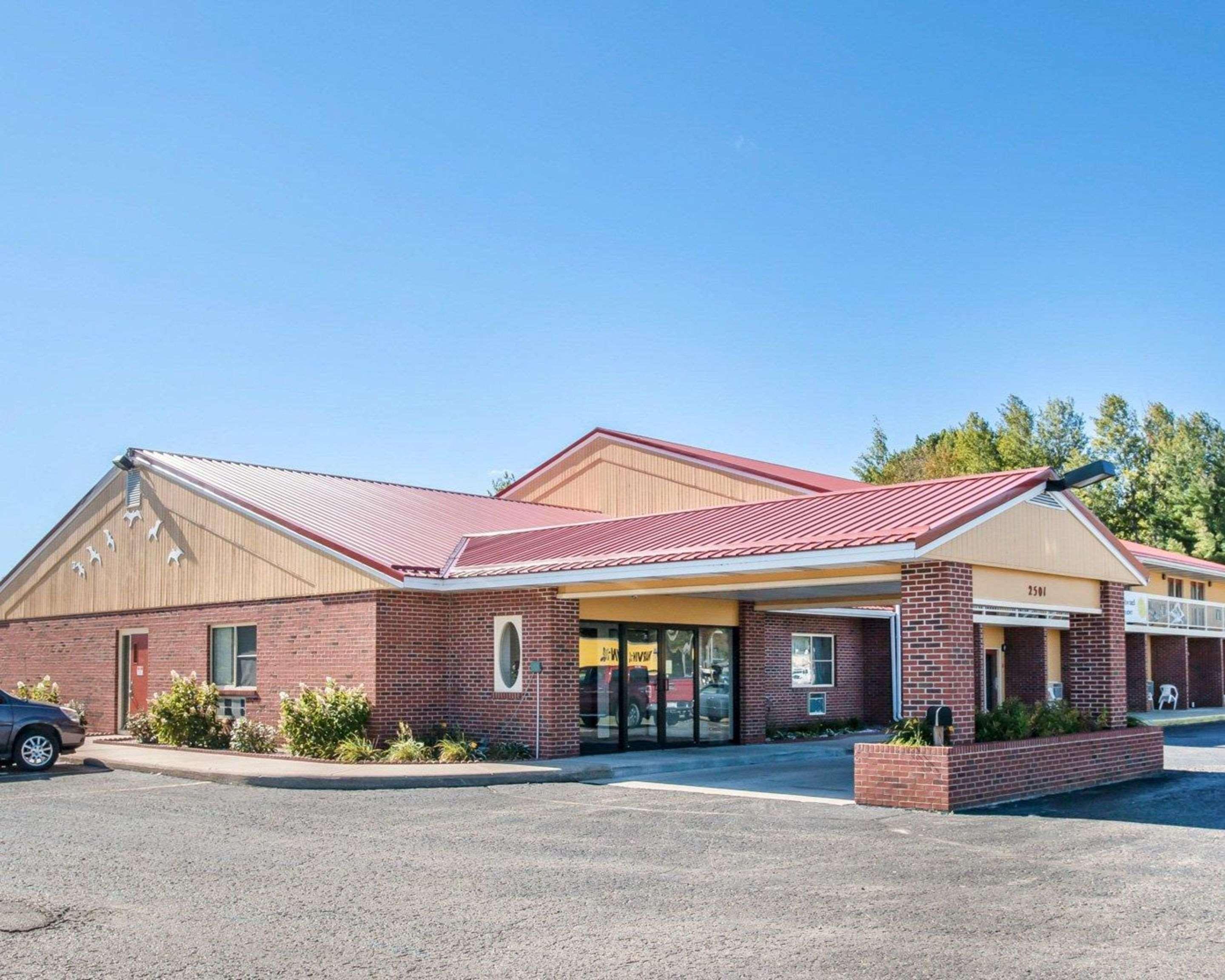 Econo Lodge Cadillac By Choice Dış mekan fotoğraf