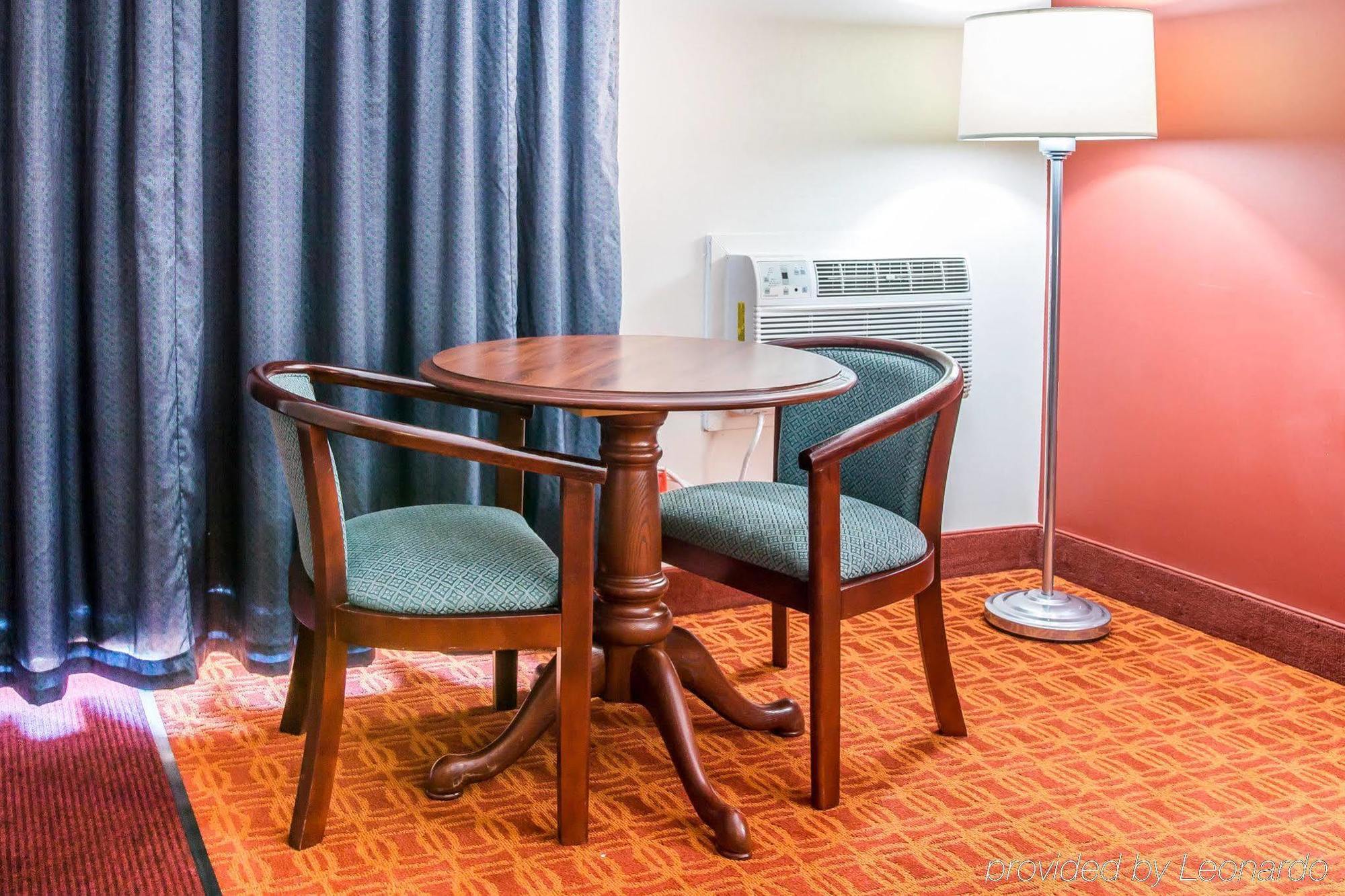 Econo Lodge Cadillac By Choice Dış mekan fotoğraf