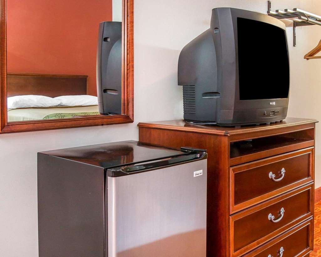 Econo Lodge Cadillac By Choice Oda fotoğraf